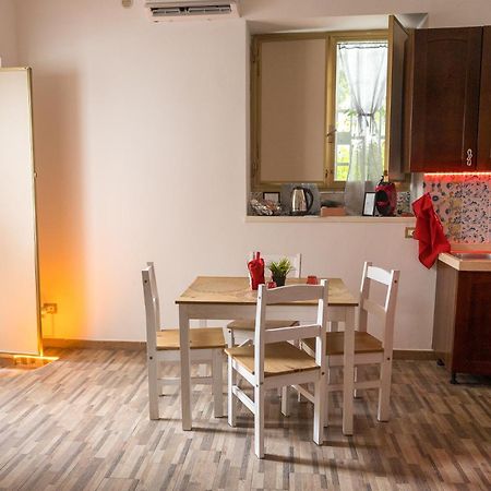 L'Oasi Di Luis Villa เนเปิลส์ ภายนอก รูปภาพ