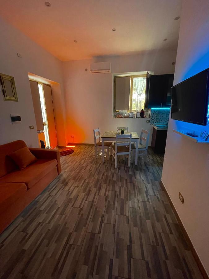 L'Oasi Di Luis Villa เนเปิลส์ ภายนอก รูปภาพ