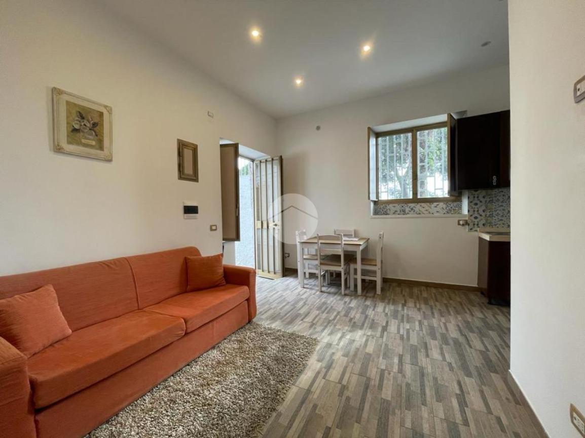 L'Oasi Di Luis Villa เนเปิลส์ ภายนอก รูปภาพ
